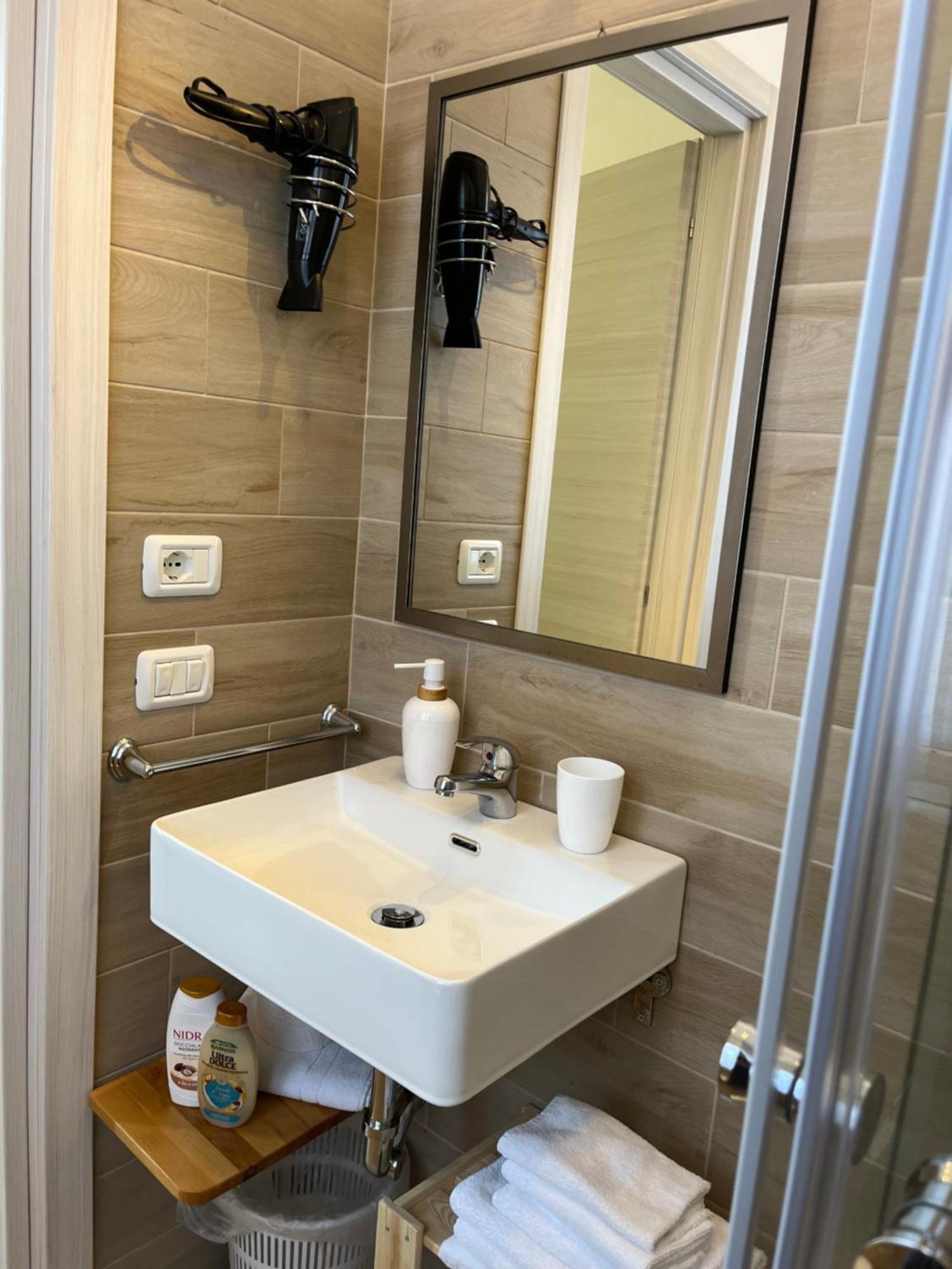 B&B Vento Aureo Rooms Milazzo Exterior foto